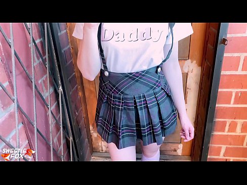 ❤️ Školáčka jej hlboko vysaje penis a namiesto vyučovania šuká. ❤❌ Kvalitný sex na nás